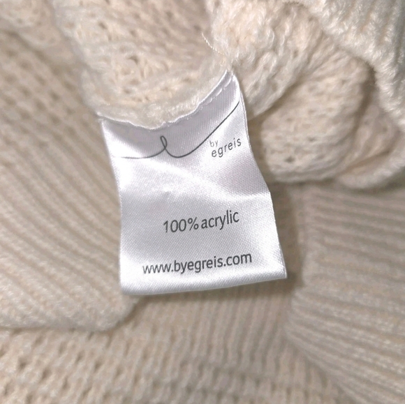 By Egreis SweatColor: Cream, 100% Acrylic Scoop CUT-OUT Neck, Size M - Picture 9 of 11